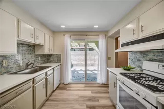 Photo #2: 2777020 Listing 