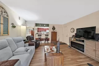 Photo #6: 2777030 Listing