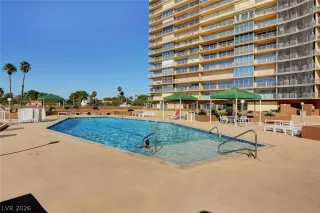 Photo #6: 2777068 Listing 