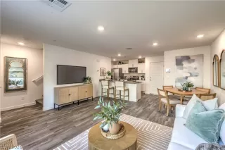 Photo #5: 2777080 Listing 