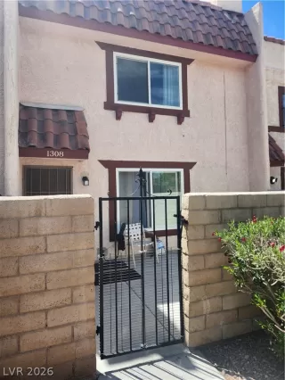 More Details about MLS # 2777124 : 1308 RAWHIDE STREET