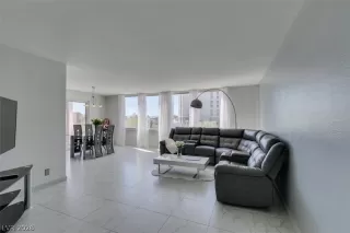 Photo #2: 2777134 Listing 