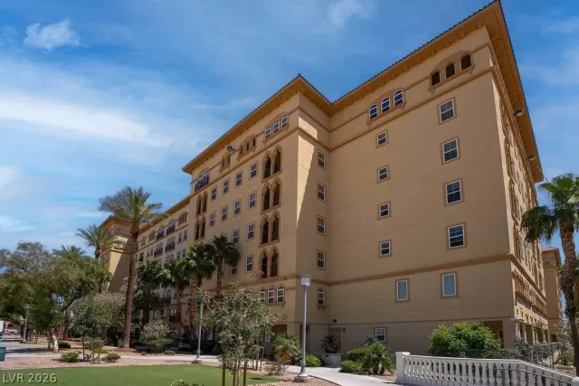 MLS: 2777175 Condo For Sale