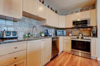 Photo #5: 2777175 Listing
