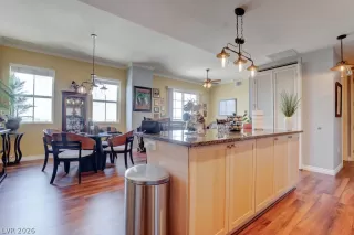 Photo #6: 2777175 Listing