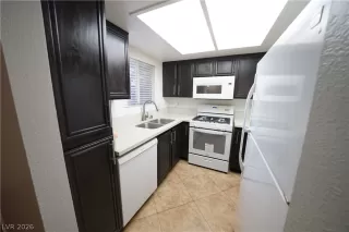 Photo #6: 2777188 Listing 