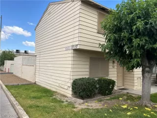 Photo #3: 2777202 Listing 