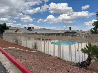 Photo #5: 2777202 Listing 