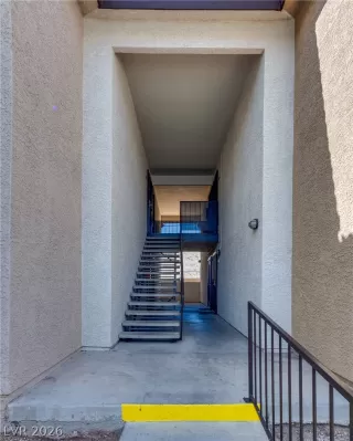 Photo #3: 2777260 Listing 