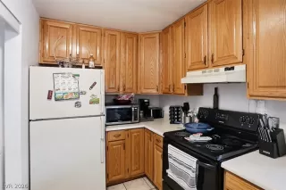 Photo #4: 2777269 Listing 