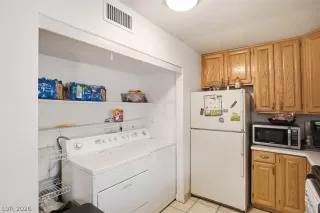 Photo #5: 2777269 Listing 