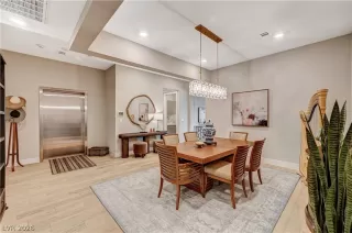 Photo #5: 2777280 Listing 