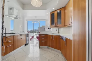 Photo #4: 2777287 Listing
