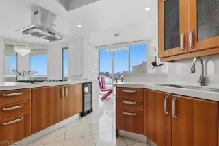 Photo #5: 2777287 Listing
