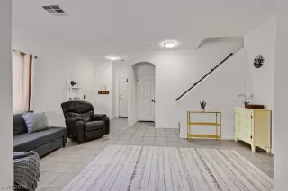 Photo #5: 2777308 Listing 