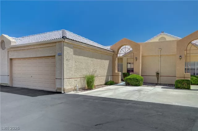 MLS: 2777383 Condo For Sale