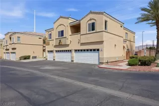 Photo #2: 2777388 Listing 