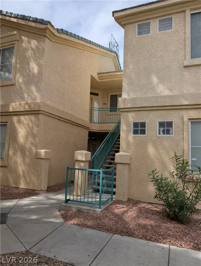 MLS: 2777465 Condo For Sale