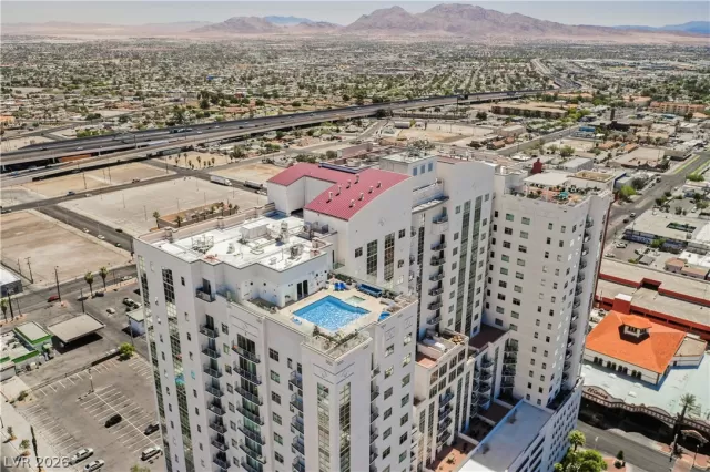 MLS: 2777563 Condo For Sale