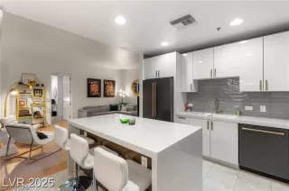 Photo #6: 2777565 Listing 