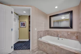 Photo #6: 2777575 Listing
