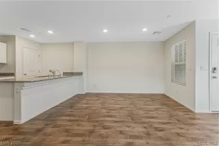 Photo #3: 2777586 Listing 