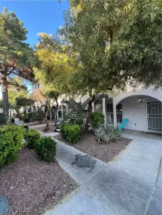 Photo #1: 2777615 Listing 