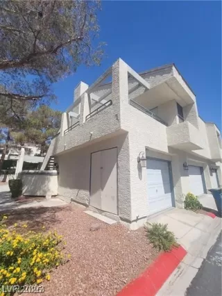 Photo #3: 2777624 Listing 