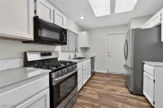 Photo #5: 2777672 Listing 