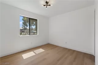 Photo #5: 2777691 Listing 