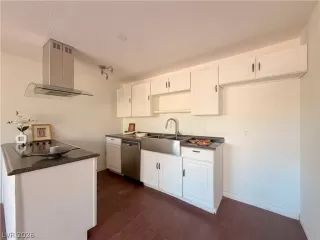 Photo #5: 2777692 Listing 