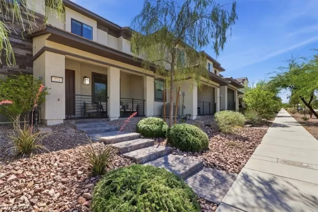MLS: 2777708 Condo For Sale
