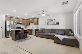 Photo #6: 2777708 Listing 