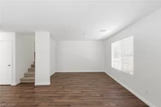 Photo #5: 2777712 Listing 
