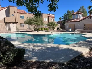 Photo #2: 2777732 Listing 