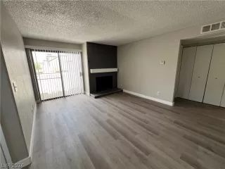 Photo #4: 2777732 Listing 