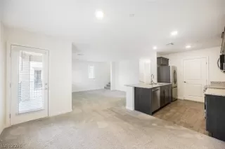 Photo #4: 2777759 Listing 