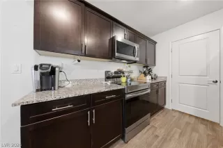 Photo #1: 2777765 Listing 