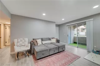 Photo #5: 2777799 Listing 