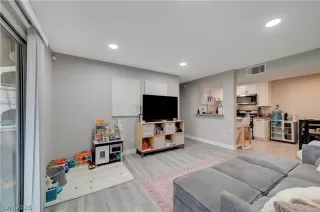 Photo #6: 2777799 Listing 