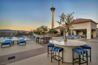 Photo #5: 2777818 Listing