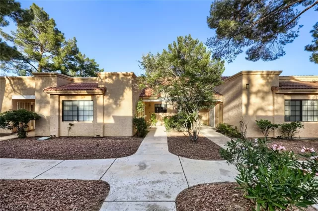 MLS: 2777827 Condo For Sale