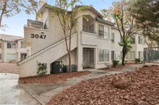 Photo #1: 2777840 Listing 