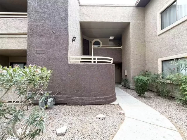 MLS: 2777879 Condo For Sale