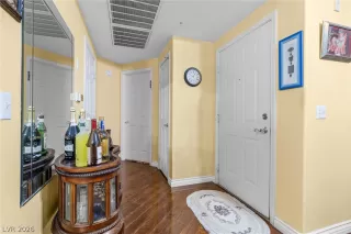 Photo #4: 2777881 Listing 