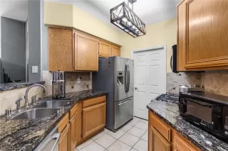 Photo #5: 2777881 Listing 