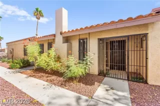 Photo #5: 2777885 Listing 