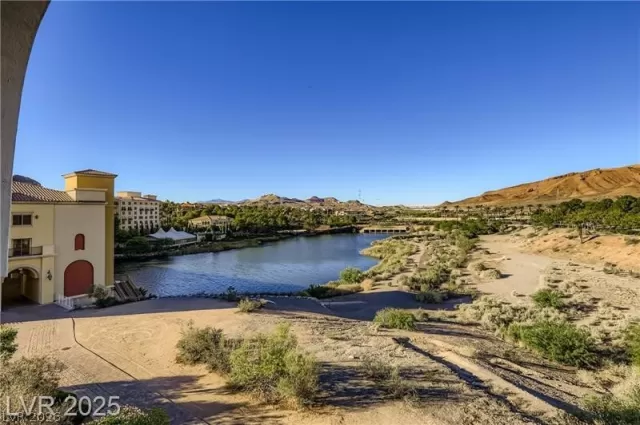 MLS: 2777906 Condo For Sale