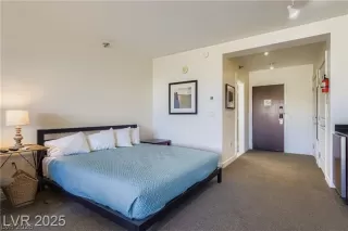 Photo #3: 2777906 Listing 