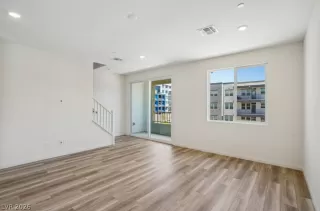 Photo #4: 2777918 Listing 